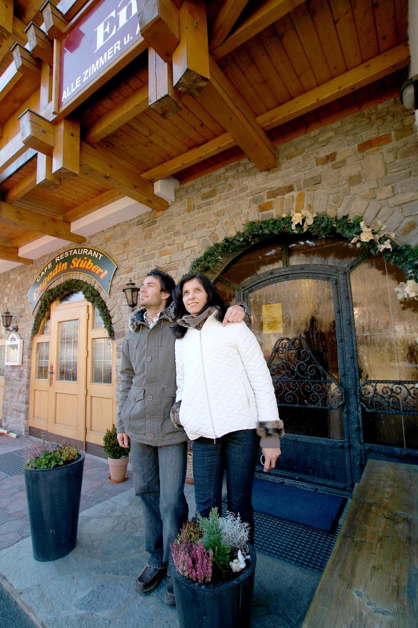 Landhaus Engadin ナウダース エクステリア 写真