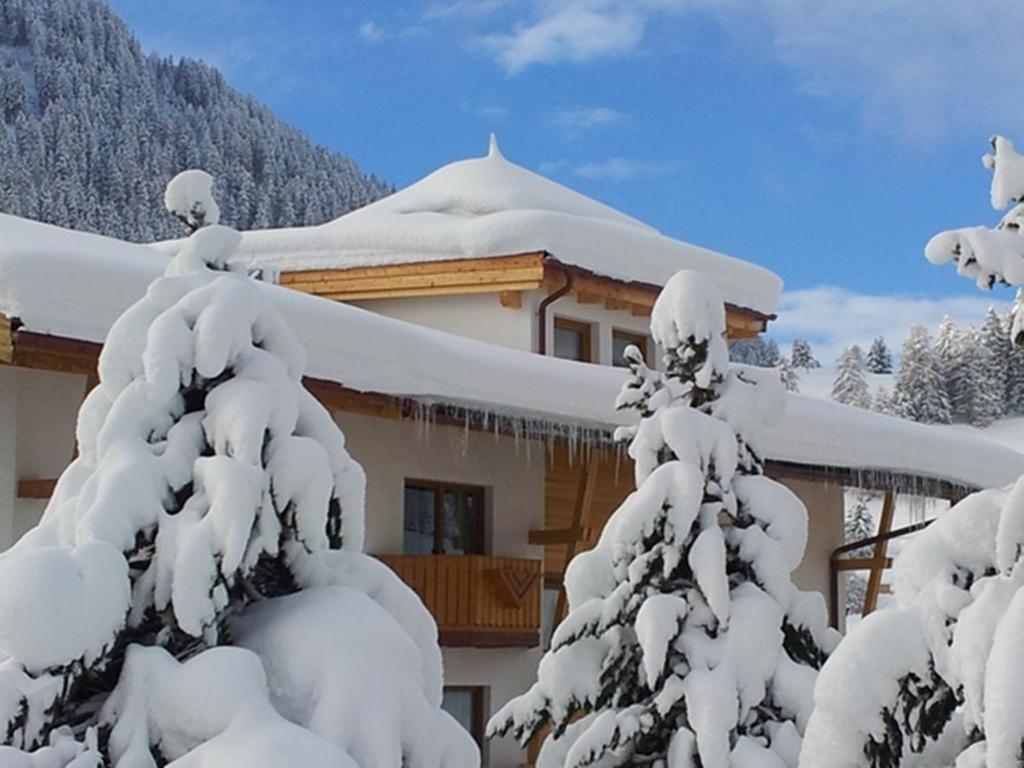 Landhaus Engadin ナウダース エクステリア 写真